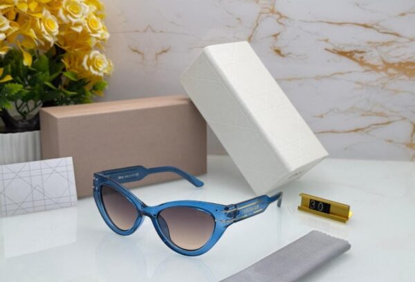 UV Lens sunglasses(DR) - Image 5