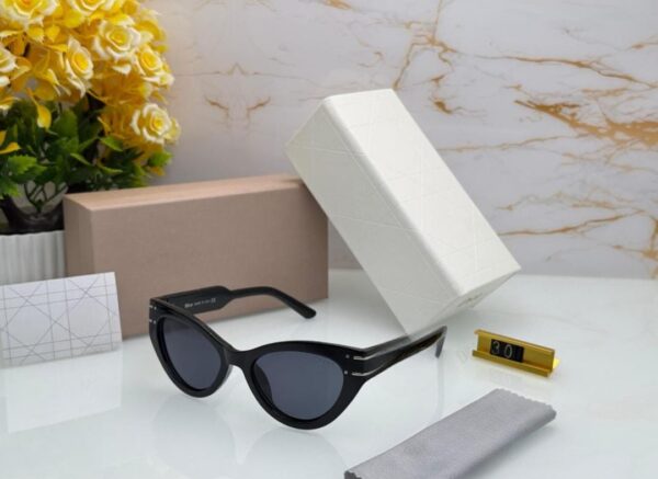 UV Lens sunglasses(DR) - Image 2
