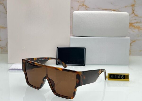 UV lens sunglasses(VR) - Image 3