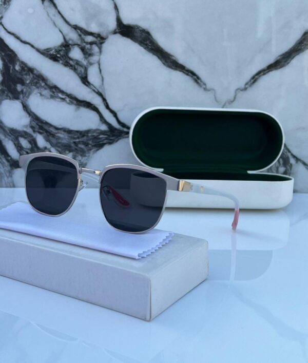 Sunglass (RB)