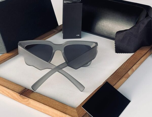 Unisex model sunglasses (DG) - Image 3