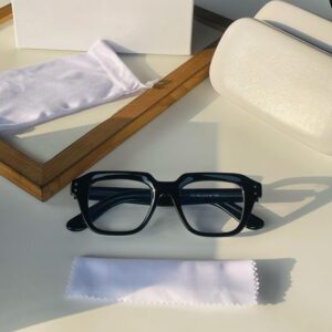 Transparent lens (MJ)