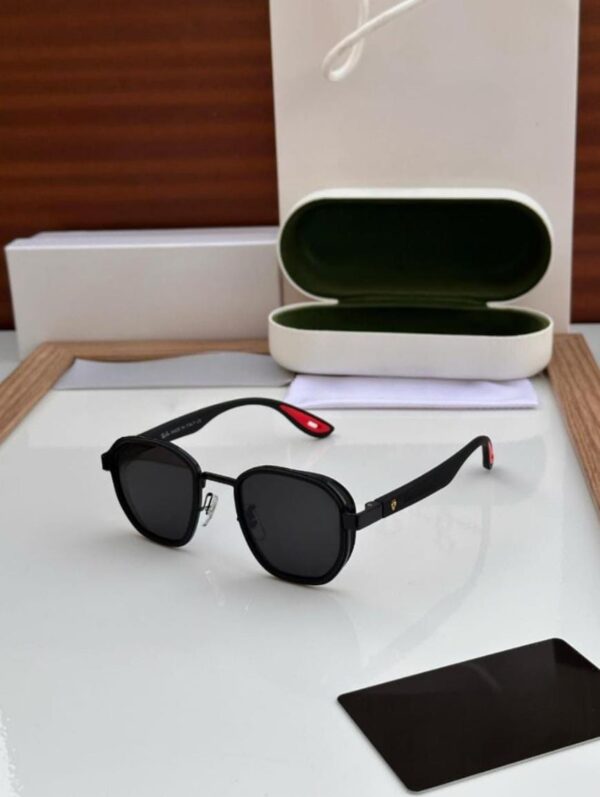 Sunglass (RB)