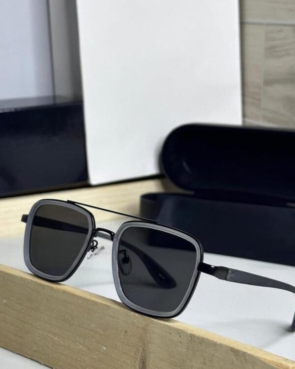Sunglass (RB)