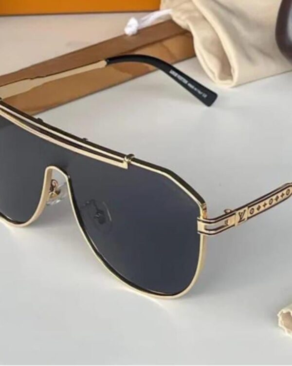 Best Sunglass (LV)