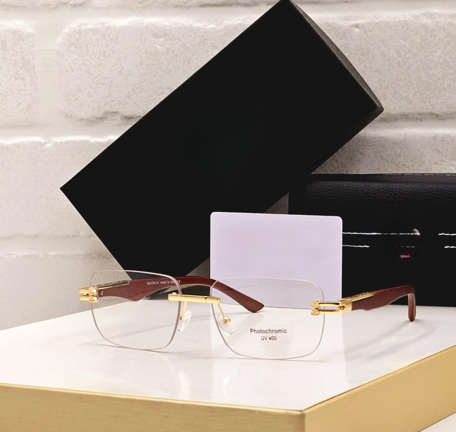 Frames That Redefine Style (MB)